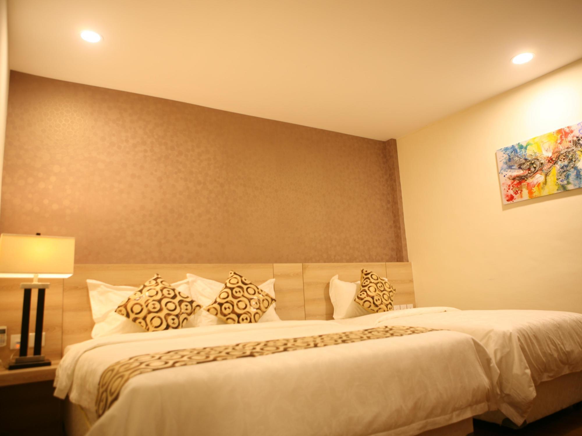 Hana Hotel Batam Экстерьер фото